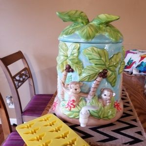 Drink dispenser & FREE Wonder Woman cube trey